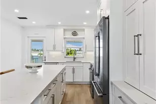 618 Broad Ave S, Naples, FL 34102 - Photo 5