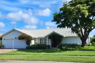 1417 Foxfire Ln, Naples, FL 34104 - Photo 1