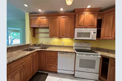 6820 Huntington Lakes Cir #201, Naples, FL 34119 - Photo 5