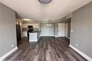 1240 Wildwood Lakes Blvd, Naples, FL 34104 - Photo 5