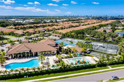 13755 Luna Dr, Naples, FL 34109 - Photo 43