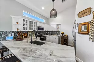 8078 Tauren Ct, Naples, FL 34119 - Photo 7