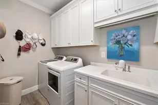2302 Marquesa Cir, Naples, FL 34112 - Photo 23