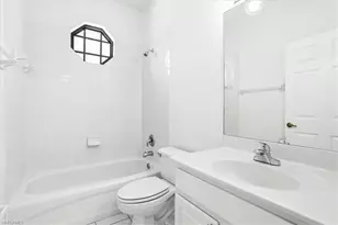 7550 Meadow Lakes Dr, Naples, FL 34104 - Photo 27