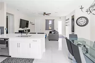 2531 70th Ave NE, Naples, FL 34120 - Photo 9