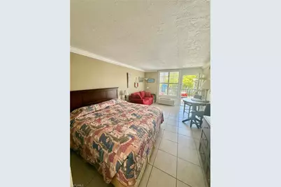 2555 Tamiami Trl N #250, Naples, FL 34103 - Photo 3