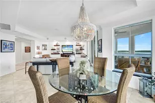 295 Grande Way, Naples, FL 34110 - Photo 7