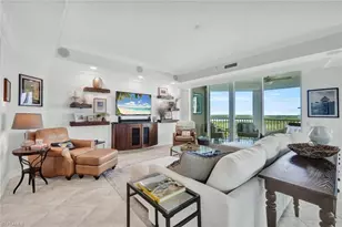 295 Grande Way, Naples, FL 34110 - Photo 3