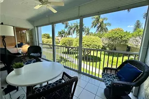 555 Park Shore Dr, Naples, FL 34103 - Photo 31