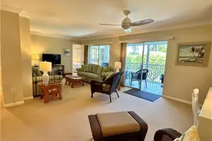 555 Park Shore Dr, Naples, FL 34103 - Photo 9