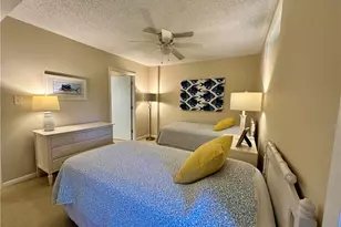 555 Park Shore Dr, Naples, FL 34103 - Photo 25