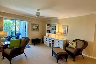 555 Park Shore Dr, Naples, FL 34103 - Photo 7