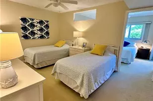 555 Park Shore Dr, Naples, FL 34103 - Photo 23
