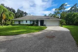 5930 Spanish Oaks Ln, Naples, FL 34119 - Photo 3