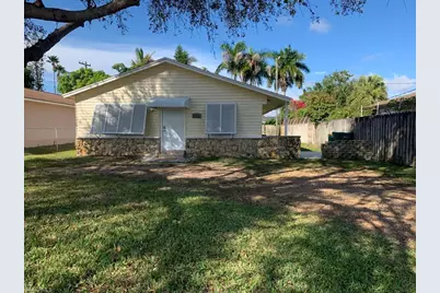 811 94th Ave N, Naples, FL 34108 - Photo 1
