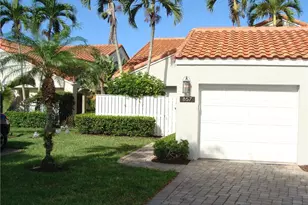 857 Reef Point Cir, Naples, FL 34108 - Photo 3