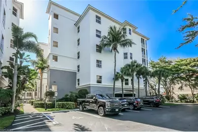 450 Launch Cir #501, Naples, FL 34108 - Photo 3