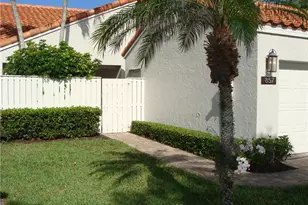 857 Reef Point Cir, Naples, FL 34108 - Photo 1