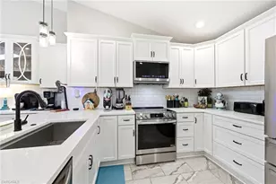 6104 Waterway Bay Dr, Fort Myers, FL 33908 - Photo 9