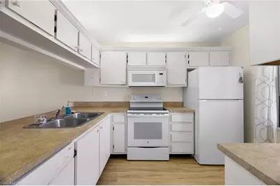 9270 Lake Park Dr #101, Fort Myers, FL 33919 - Photo 7
