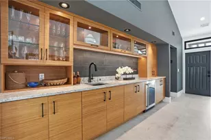 539 Bay Villas Ln, Naples, FL 34108 - Photo 11