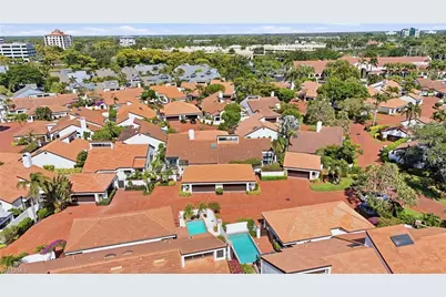 539 Bay Villas Ln, Naples, FL 34108 - Photo 45