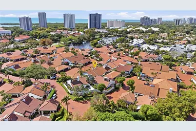 539 Bay Villas Ln, Naples, FL 34108 - Photo 47