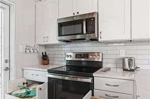 2134 Palm St, Naples, FL 34119 - Photo 9