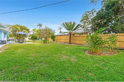 2134 Palm St, Naples, FL 34119 - Photo 29