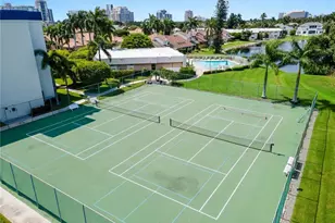 555 Park Shore Dr, Naples, FL 34103 - Photo 3