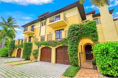270 5th Ave S #H-2, Naples, FL 34102 - Photo 1