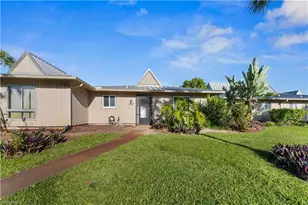 900 Henderson Creek Dr, Naples, FL 34114 - Photo 5