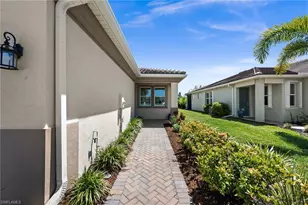10353 Bonavie Cv Dr, Fort Myers, FL 33966 - Photo 9