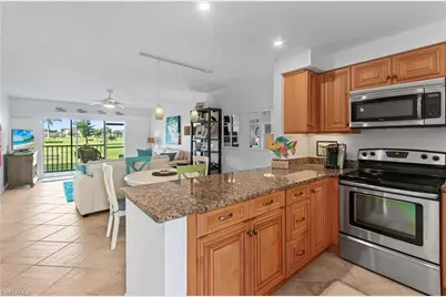 29 High Point Cir E #106, Naples, FL 34103 - Photo 5