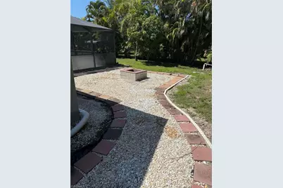 1325 SW 28th St, Cape Coral, FL 33914 - Photo 21