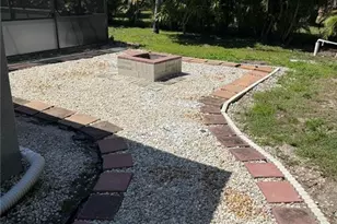 1325 SW 28th St, Cape Coral, FL 33914 - Photo 21
