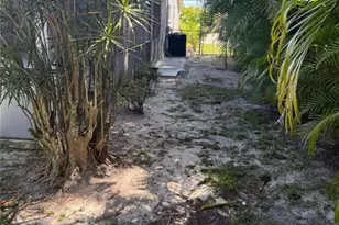 1325 SW 28th St, Cape Coral, FL 33914 - Photo 23