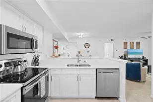 1885 Florida Club Dr, Naples, FL 34112 - Photo 5