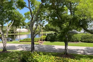 853 Tanbark Dr, Naples, FL 34108 - Photo 5