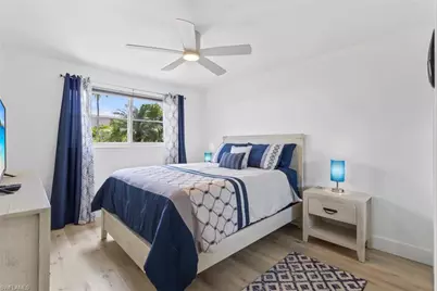 1910 Gulf Shore Blvd N #104, Naples, FL 34102 - Photo 17