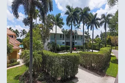 4253 Cutlass Ln, Naples, FL 34102 - Photo 11