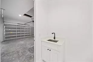 1033 Plymouth St E, Lehigh Acres, FL 33974 - Photo 23