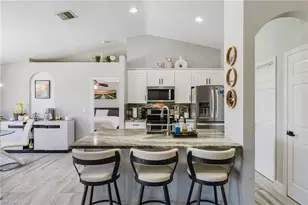 709 SW 27th St, Cape Coral, FL 33914 - Photo 13