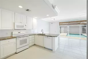 6124 Towncenter Cir, Naples, FL 34119 - Photo 5