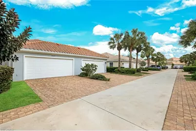 6124 Towncenter Cir, Naples, FL 34119 - Photo 29