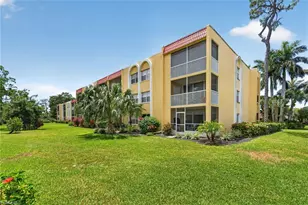 1084 Forest Lakes Dr, Naples, FL 34105 - Photo 23
