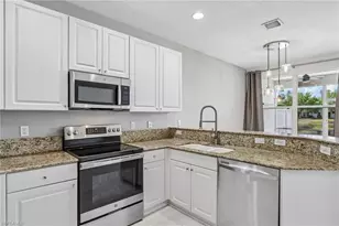 1410 Mariposa Cir, Naples, FL 34105 - Photo 11