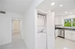 4180 Crayton Rd, Naples, FL 34103 - Photo 21