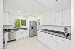 4180 Crayton Rd, Naples, FL 34103 - Photo 7