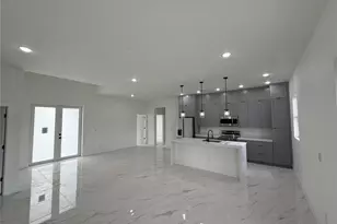 1089 Eisenhower Blvd, Lehigh Acres, FL 33974 - Photo 9